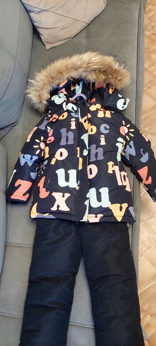 Продам комбинезон на девочку