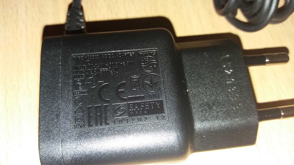 Incarcator original masina de tuns aparat ras Philips HQ8505 15V 5,4W