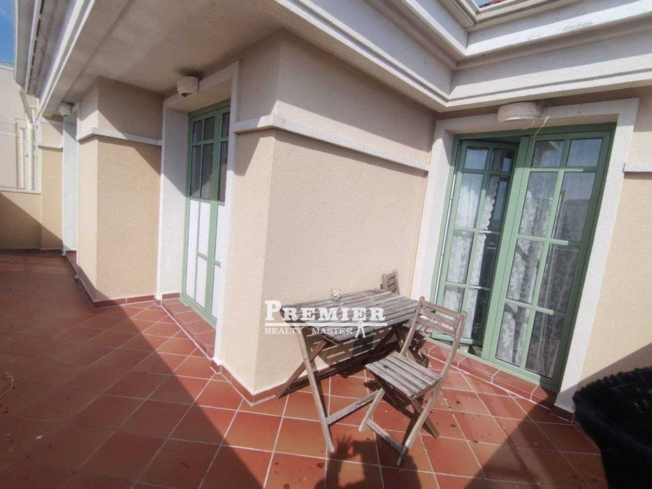 Уютен тристаен апартамент до брега на морето в Черноморец