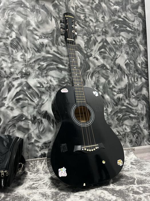 Гитара со сломоным грифом