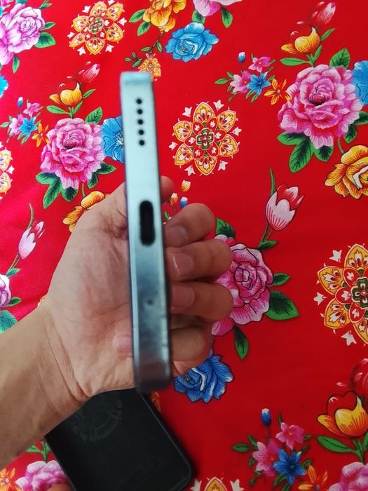 Продам телефон хонор 90 лайт