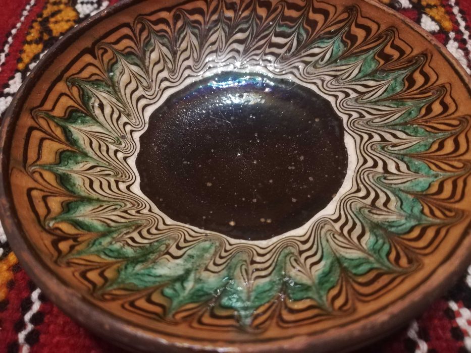 Set 4 cesti si farfurioare ceramice vechi de Horezu