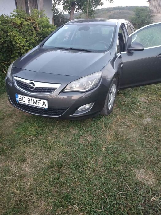 Opel Astra J / 1.7 CDTI