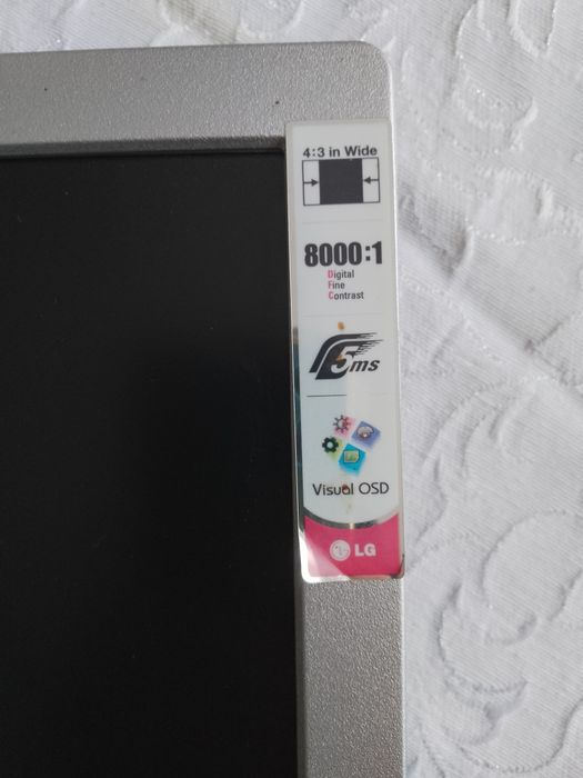 Monitor LG preț 100 lei