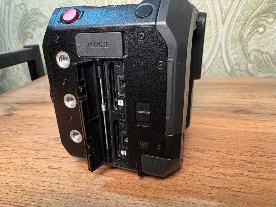 Видеокамера Panasonic Lumix BGH-1