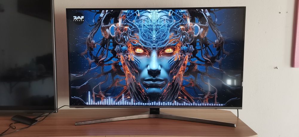 Vând Televizoare LED Smart 4K UHD sau Simple. Diferite Mărimi Mărci