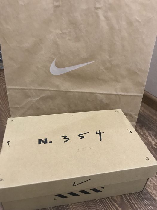 Кроссовки ориг Nike React Live 41.5 ru size