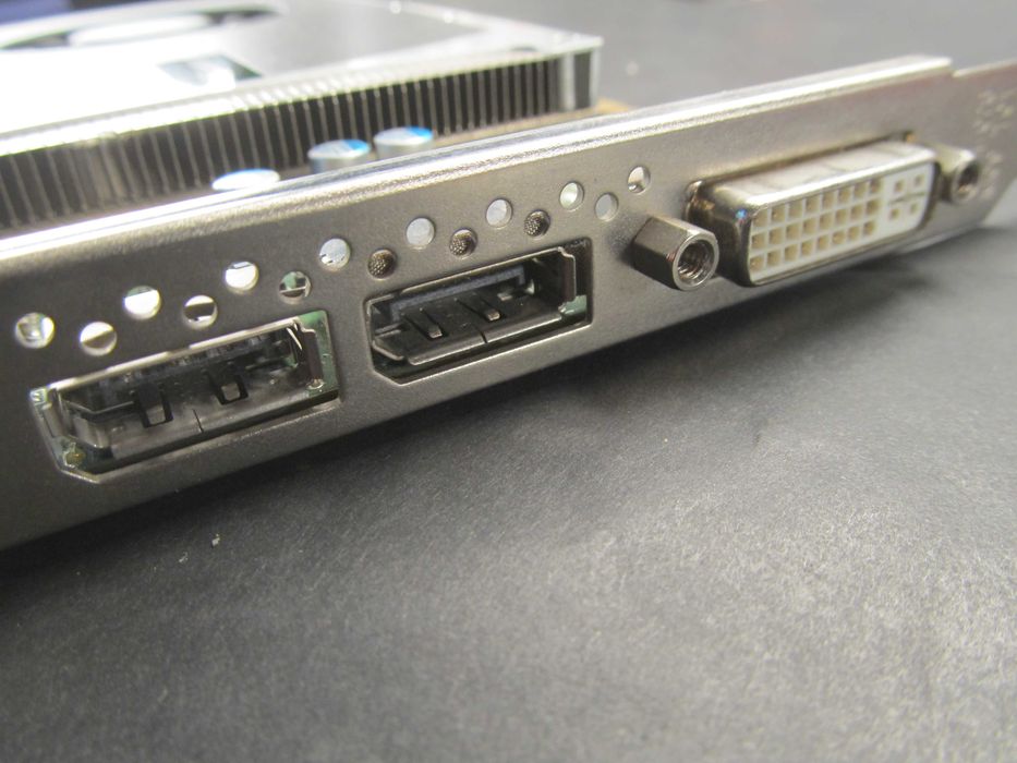 Видео карта Nvidia Quadro 2000 1024 MB