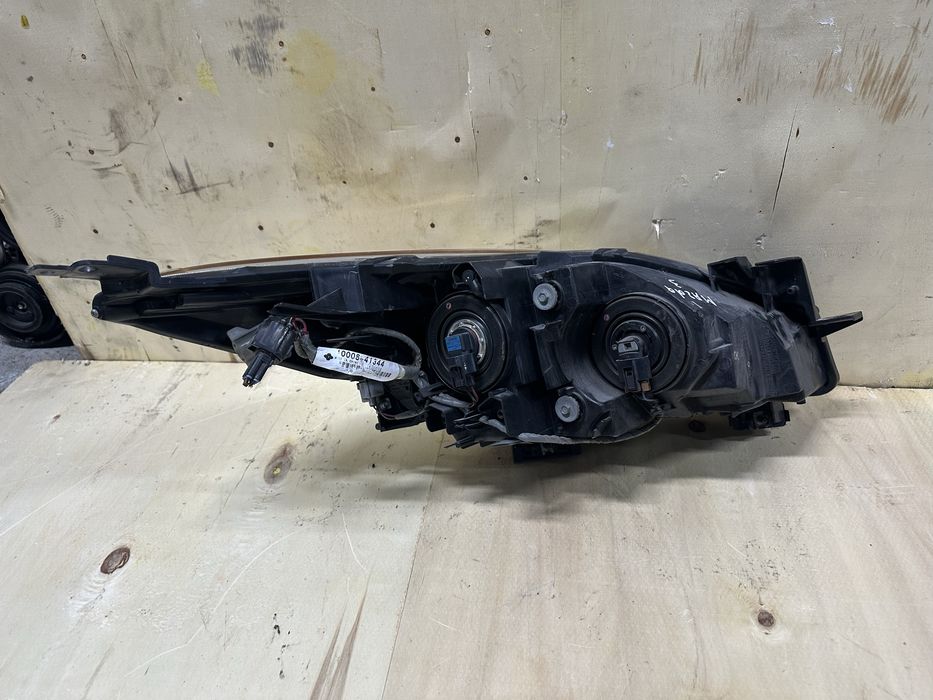 Фары передние Mazda 3 BL