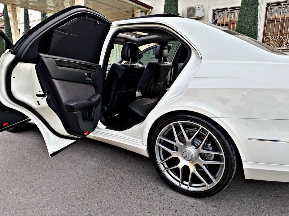 Mersedes W212 QAYTA JIXOZ EMASS!!! 2011Состаяние Идеално Пробег 182000