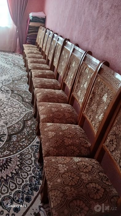 Стулья 12 шт  в хорошем состоянии