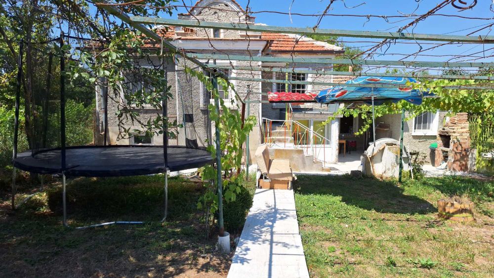 Къща във Владимирово