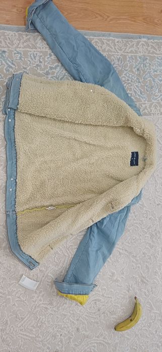 Продам джинсовая куртка с мехом