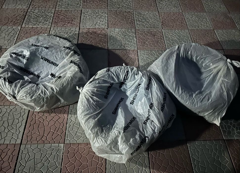 Продам комплект шин зимних r16