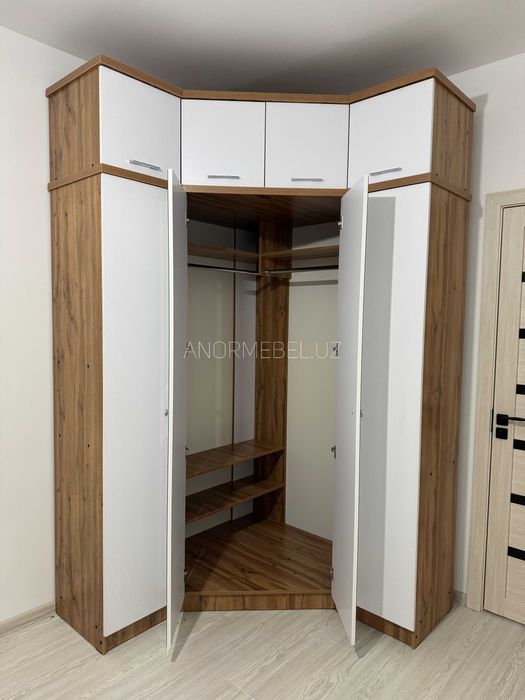 Угловой шкаф с антресолью