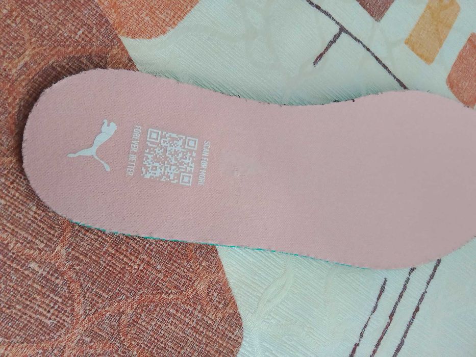 Детски мрежести маратонки Puma Courtflex с велкро,Цвят Праскова.Номер 35.