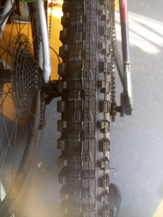 Гуми Maxxis downhill