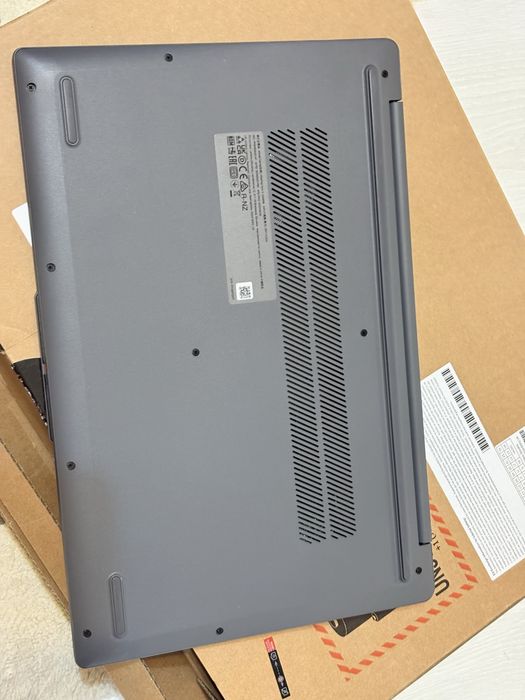 Laptop Lenovo IdeaPad Slim 3 15ABR8 Office 15.6