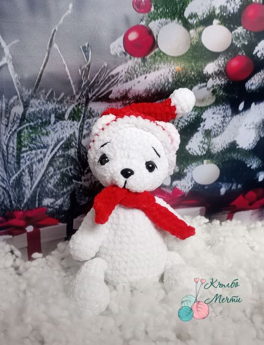 Бяло коледно плюшено мече - плетено на една кука