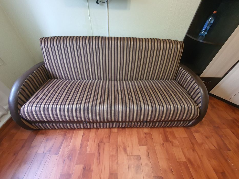 Продам диван в отличном состоянии