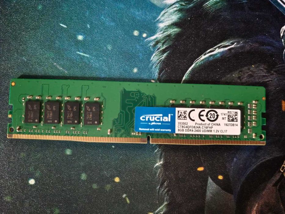 Оперативная память (8 Gb DDR4)