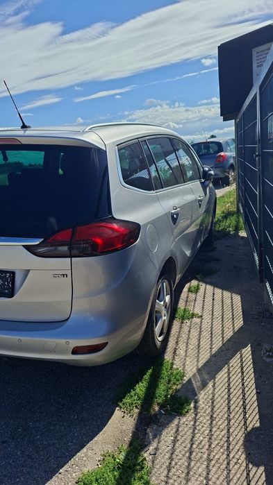 Dezmembrez Opel Zafira C 2.0  diesel 96 KW 130cp cod motor A20dt