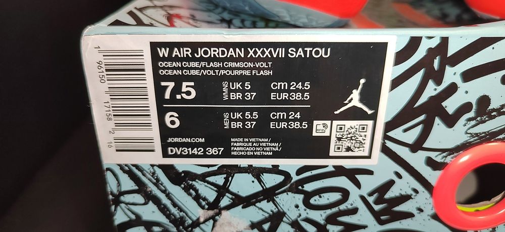 Nike Air Jordan XXXVII Satou, номер 37,5 и номер 38,5