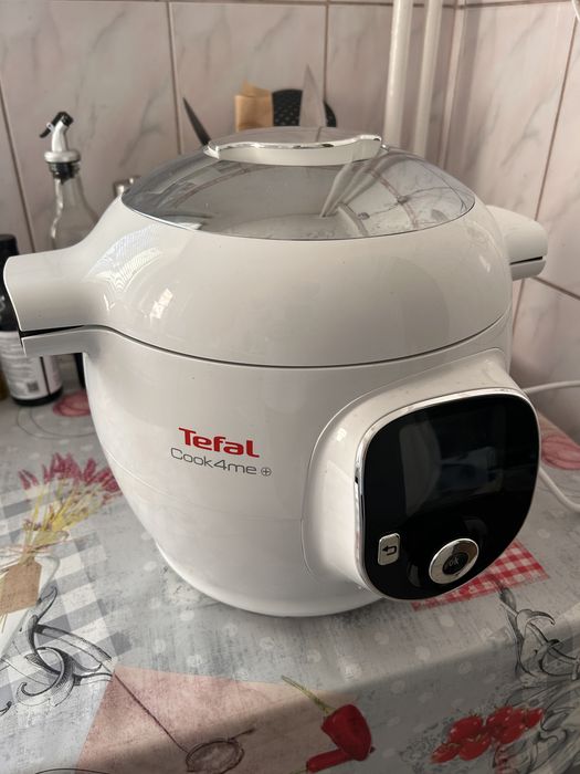 Multicooker inteligent cu gatire sib presiune Tefal, stare foarte buna
