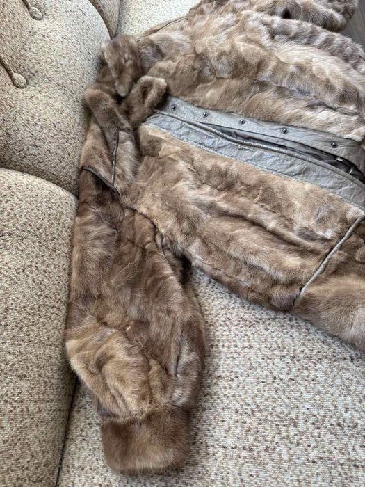 Дамско палто………..