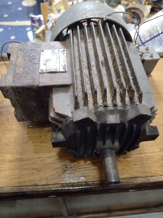 Асинхронный двигатель 0.75кВт