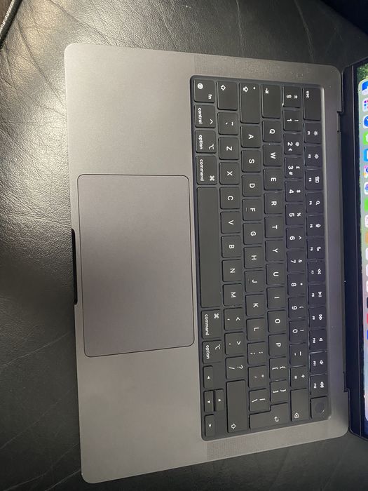 MacBook Pro 14-inch/ M3 Pro / 18 Gb RAM / 512 Gb / Black / Foarte bun