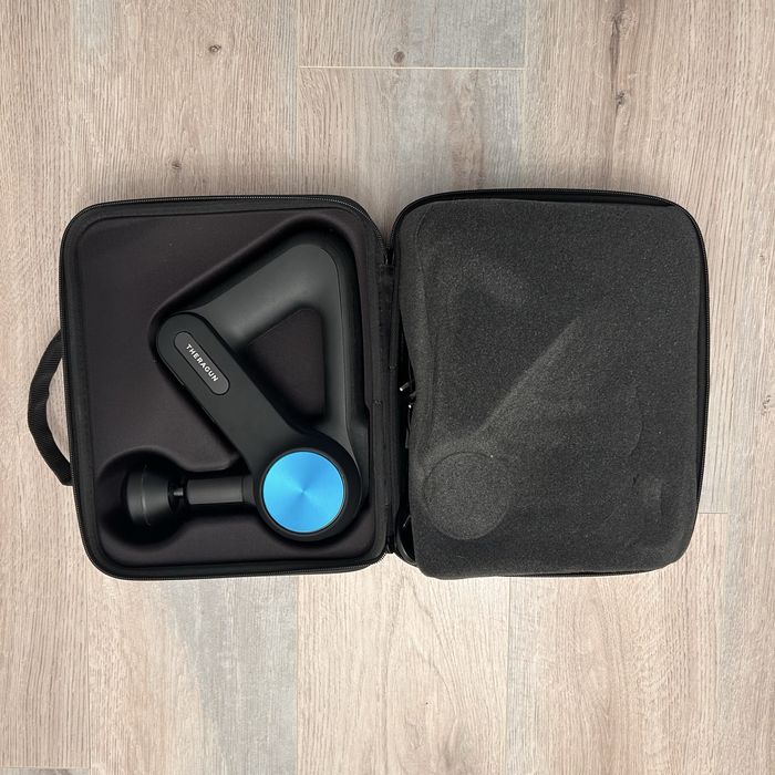 Theragun pro editie albastra