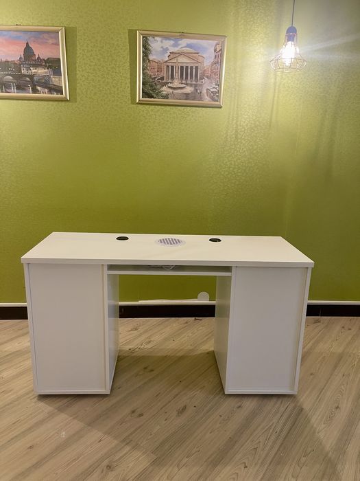 Masa noua de manichiura cu aspirator incorporat!!!