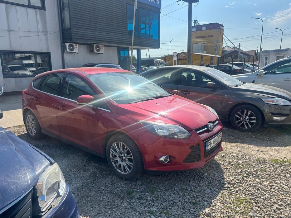 Vând Ford focus defect