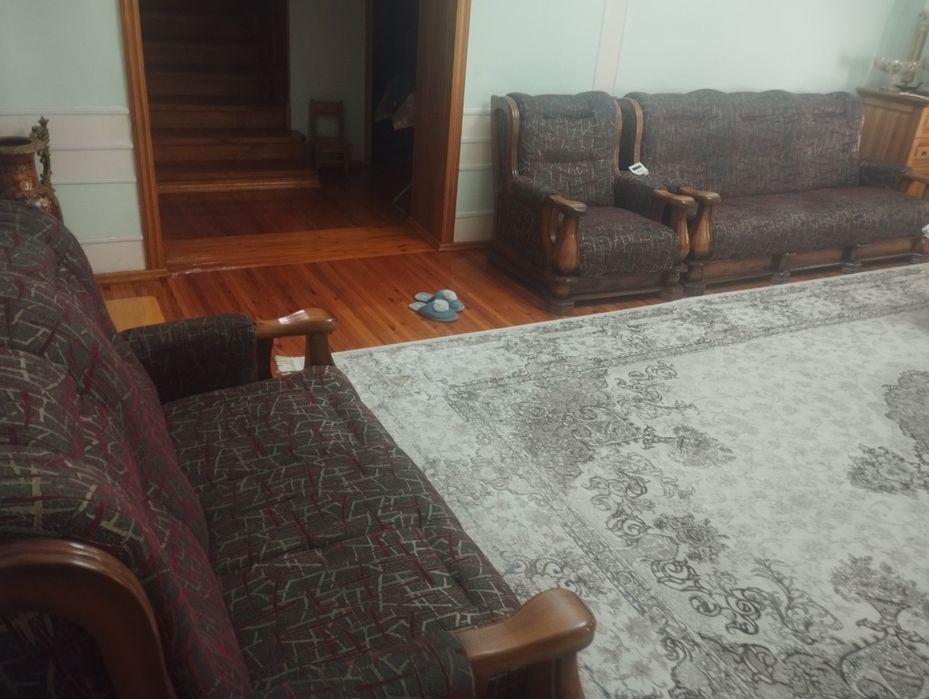 Срочно продам диван и кресла в идеальном состоянии