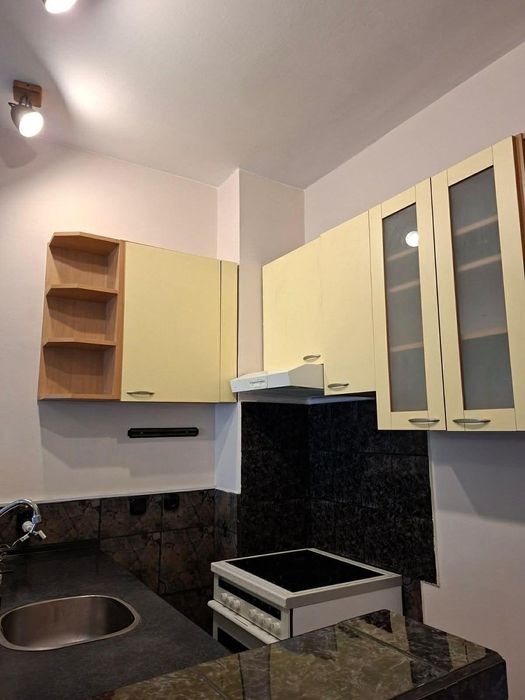 Дава се под наем Двустаен апартамент в София, Докторски паметник - 50 кв.м за 610.98 € - Снимка #3