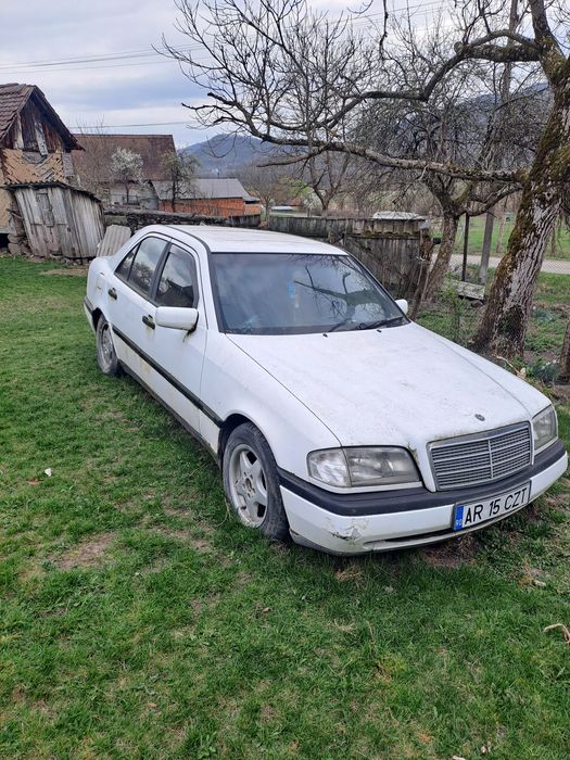 Vând Mercedes! Mai multe detalii la telefon!