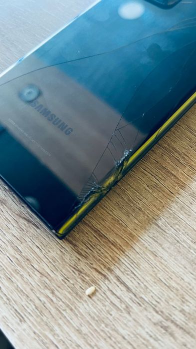 Продам телефон samsung