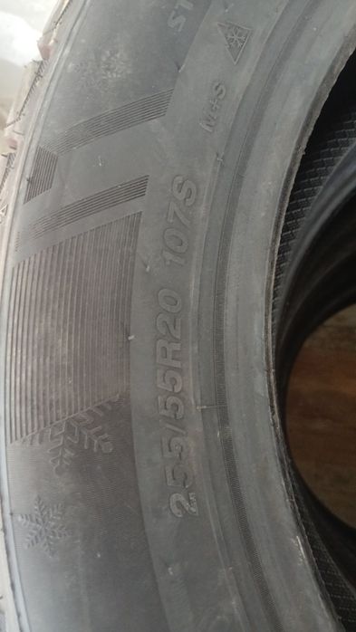 Продам шины новые 255/55R20