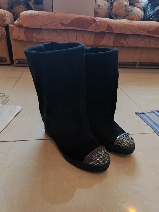 Продаю сапоги замшевые