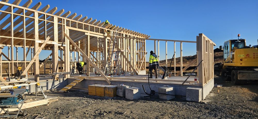 Construin orice structuri de rezistență ,fier beton Case la roșu/cheie