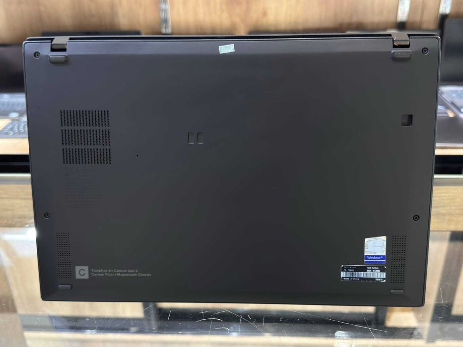 Lenovo ThinkPad X1 Carbon Gen 8 Core i5-10310U ram 8 ssd 256