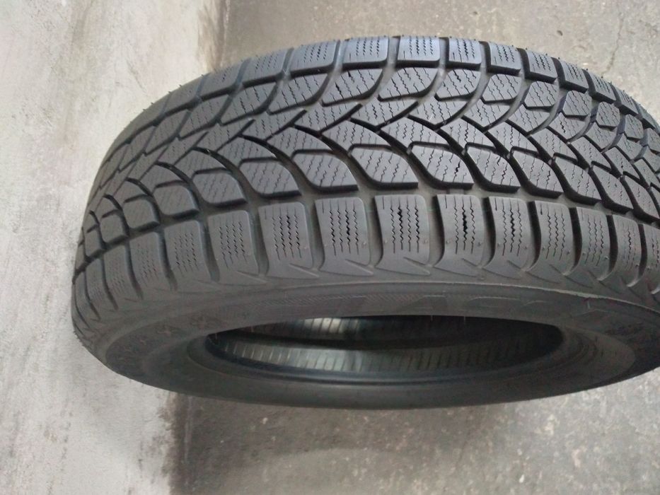 Anvelopa iarna 215/65/16