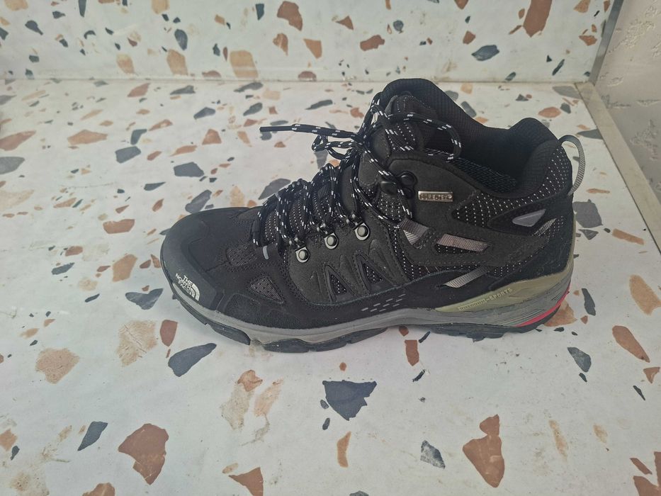 Кросcовки the north face