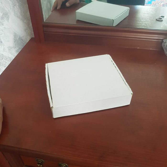 Продам картон каробки 300 сум.
