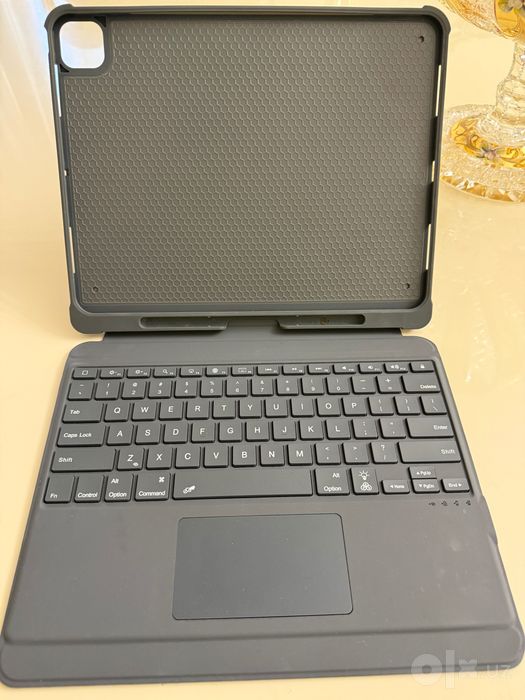 iPad Pro 13” M4 • 256 GB • Wi-Fi + Cellular/eSim идеальное состояние