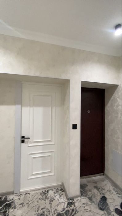 Тошкетн шахар Алмазар район 4 хонали квартира сотилади