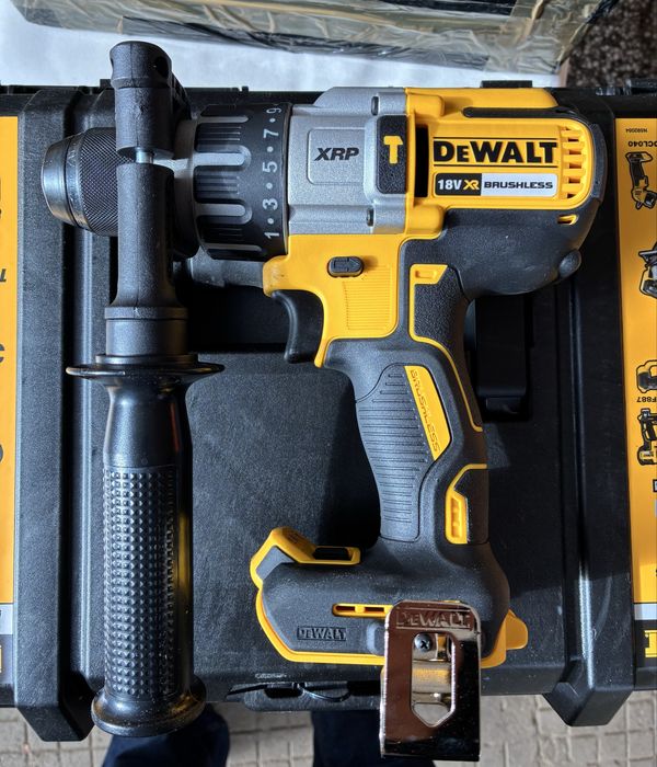 Нов винтоверт Dewalt DCD996