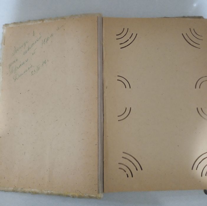 Продам альбом для фотографий.