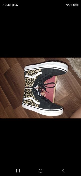 Teniși Vans of the wall